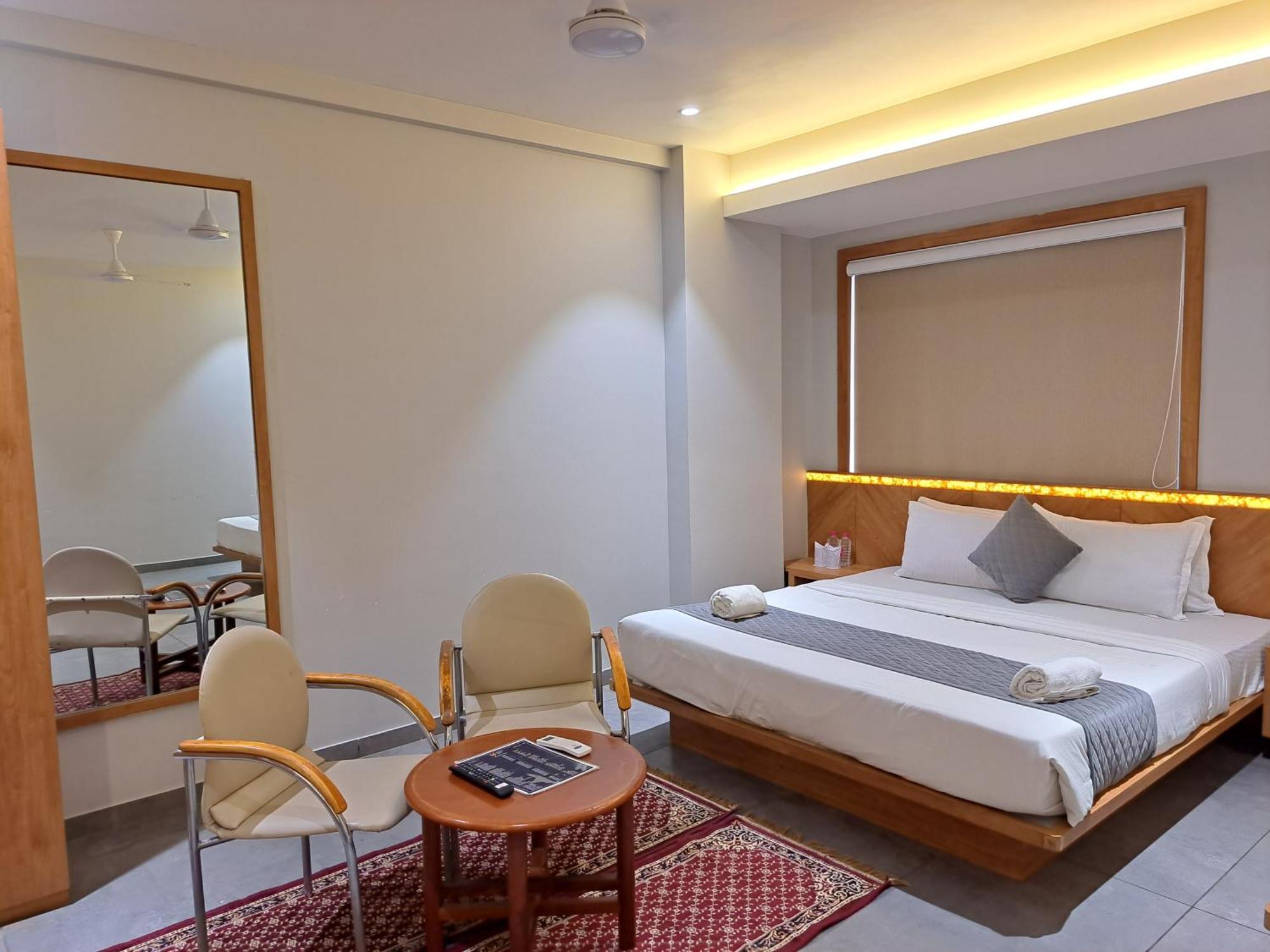 Hotel Om Somnath Room photo